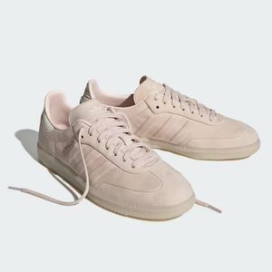 Adidas Sambas in color Wonder Quartz